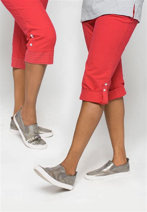 stylish capri pants